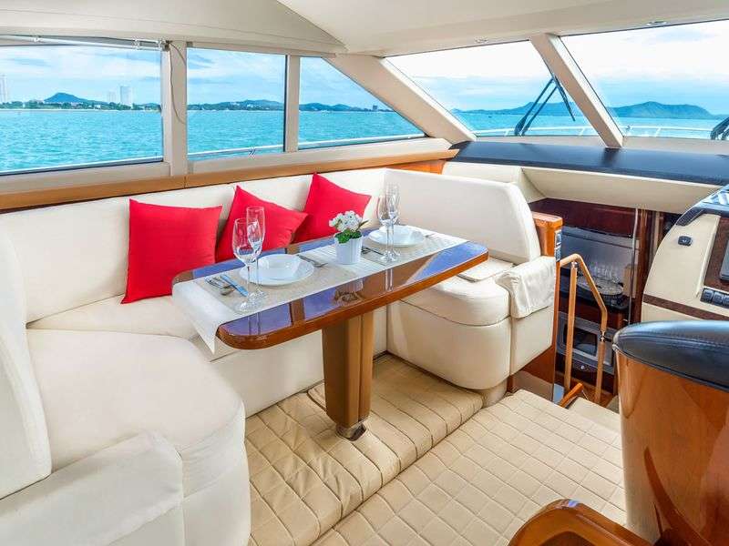 Cabin yacht charter