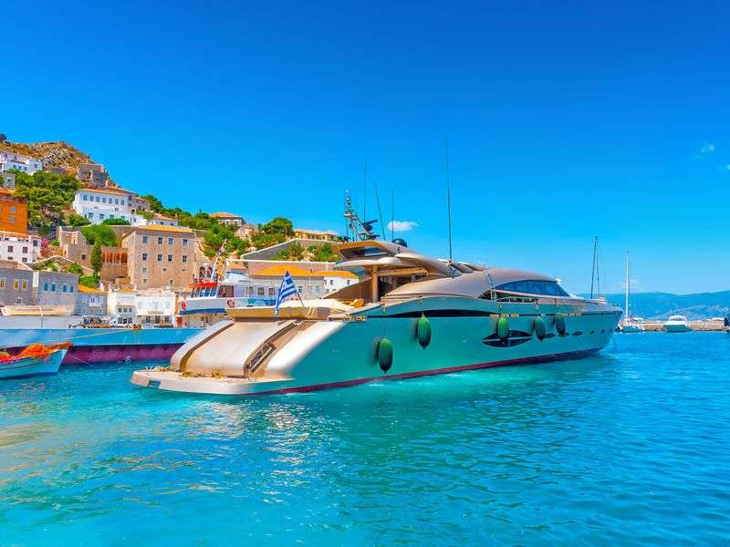 Luxury motor yacht rental