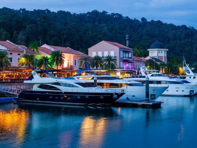 Malaysia Luxury Yacht Charter